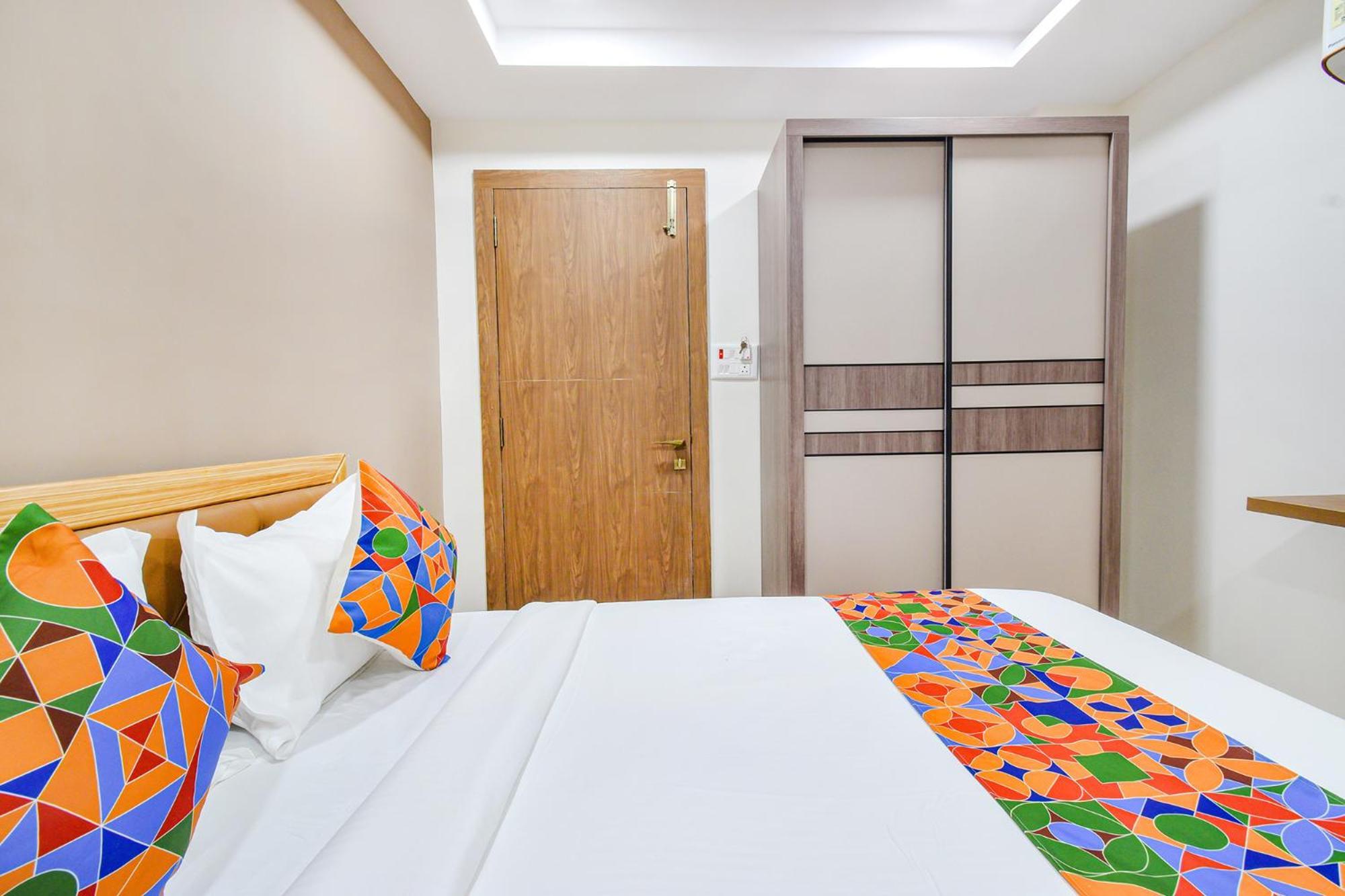 Fabhotel Seri - Nr Kims Hospital, Gachibowli Haidarábád Kültér fotó