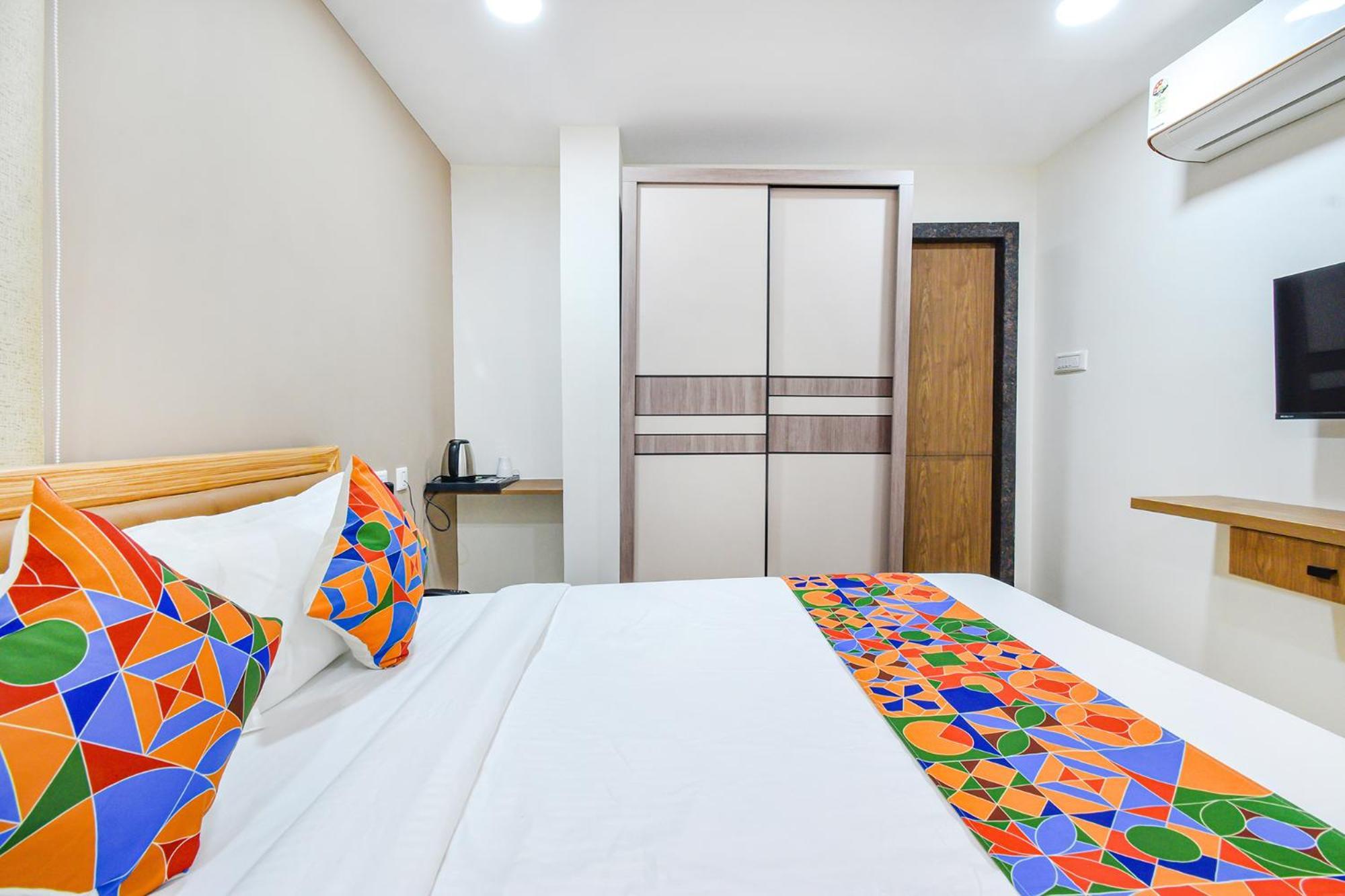 Fabhotel Seri - Nr Kims Hospital, Gachibowli Haidarábád Kültér fotó