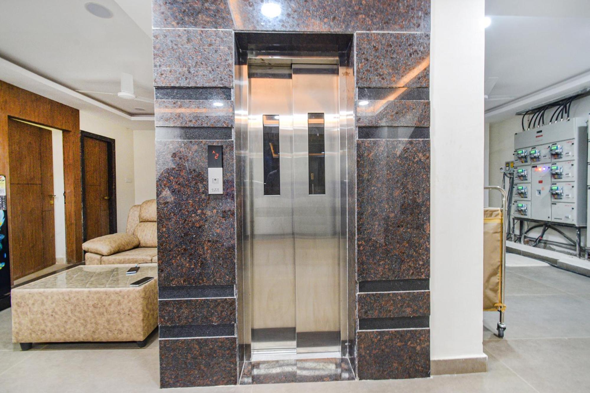 Fabhotel Seri - Nr Kims Hospital, Gachibowli Haidarábád Kültér fotó